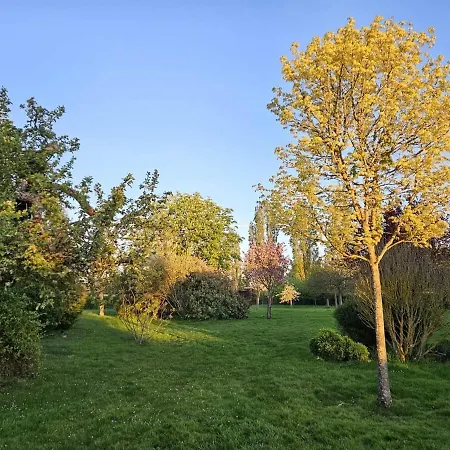 Maison Lyberti 12 Pers Et Grand Jardin Beaumesnil (Eure)