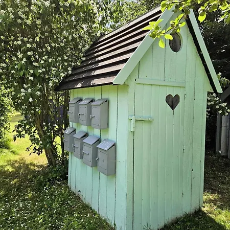 Maison Lyberti 12 Pers Et Grand Jardin Beaumesnil (Eure)